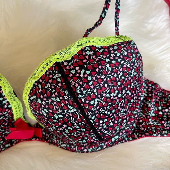 32C/XS Vs Victoria’s Secret Sexy little things Mermaid bra& Guarter ruffle skirt - Picture 4 of 15